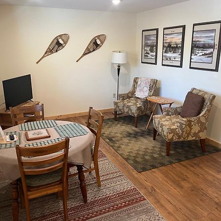 Creekside Downtown Vacation Suites, Only Adults 25 Or Older Buffalo Exteriér fotografie
