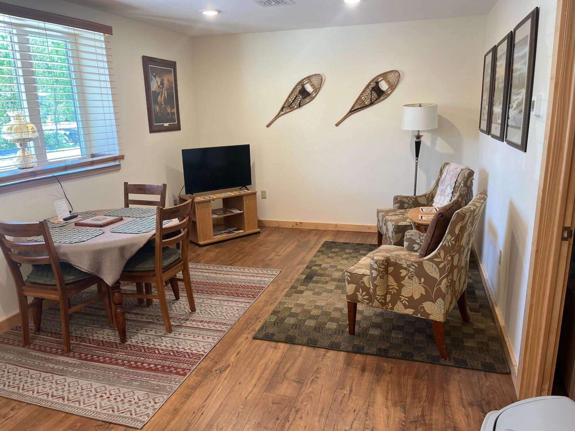 Creekside Downtown Vacation Suites, Only Adults 25 Or Older Buffalo Exteriér fotografie